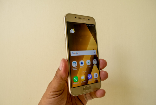 mo-hop-galaxy-a3-2017